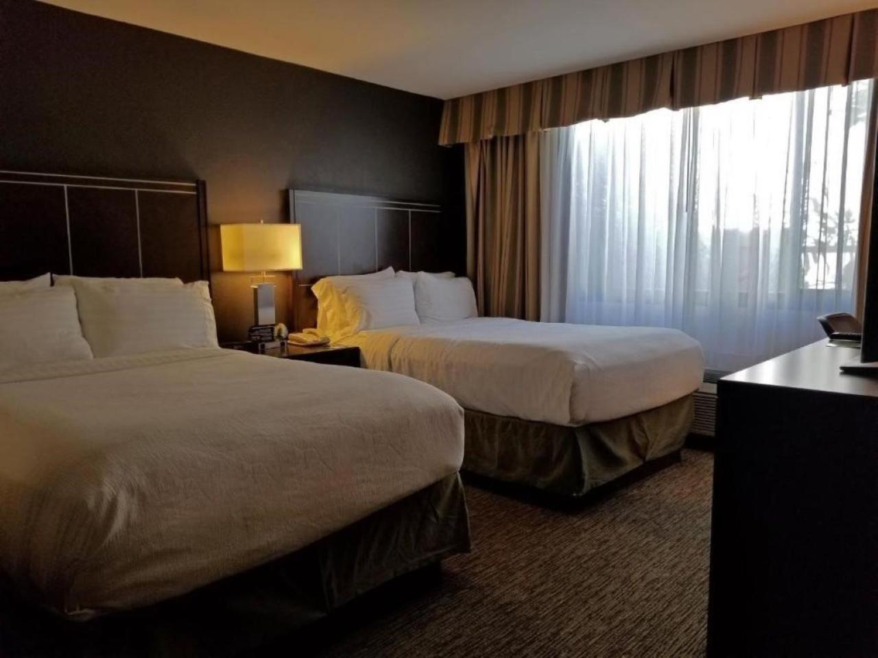 Holiday Inn Hotel & Suites Anaheim, An Ihg Hotel Esterno foto